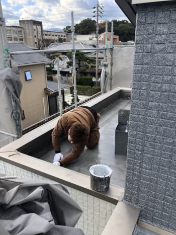 【年末年始のお知らせ】陸屋根防水塗装工事をしてきました。